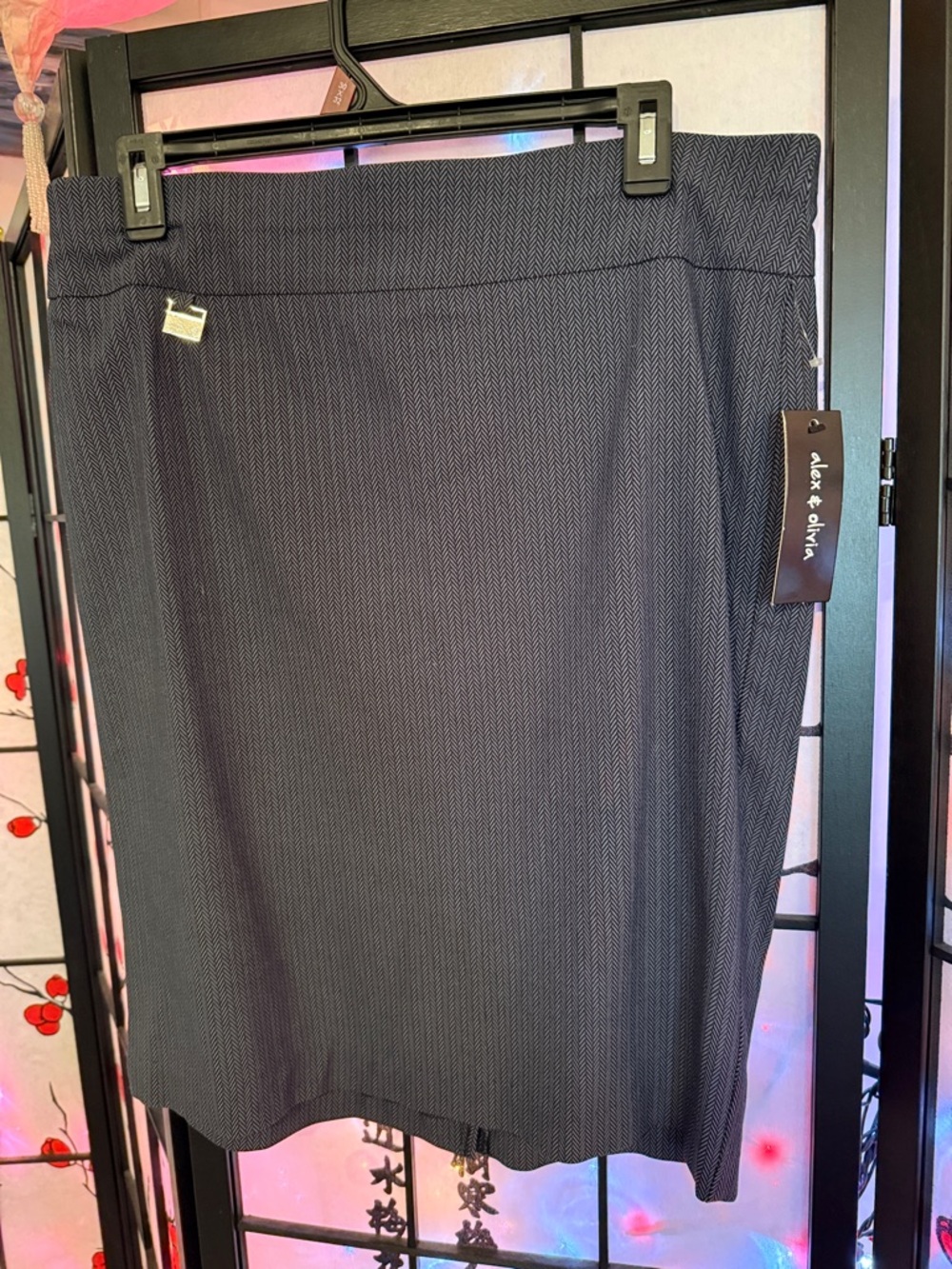 Alex & Olivia Classic Pencil Skirt in Charcoal Gray